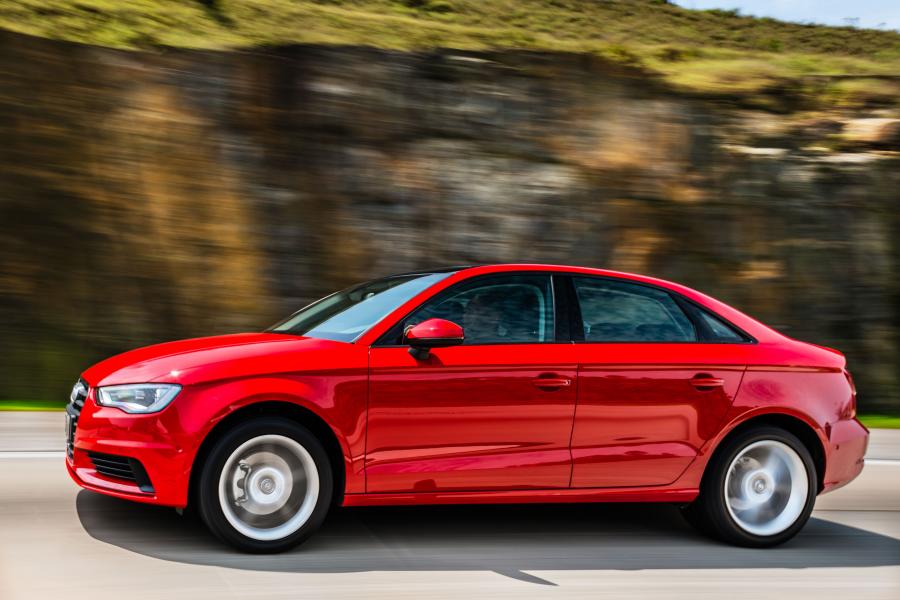  Audi A3 Sedan 1.4 TFSI Flex (8V) 2015 года  (LA) (фото 19 из 23)
